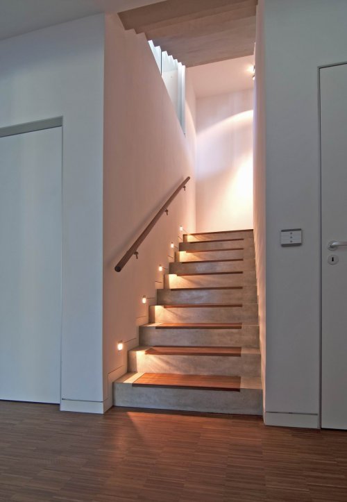 Errichtung eines Einfamilienhauses als Hanghaus