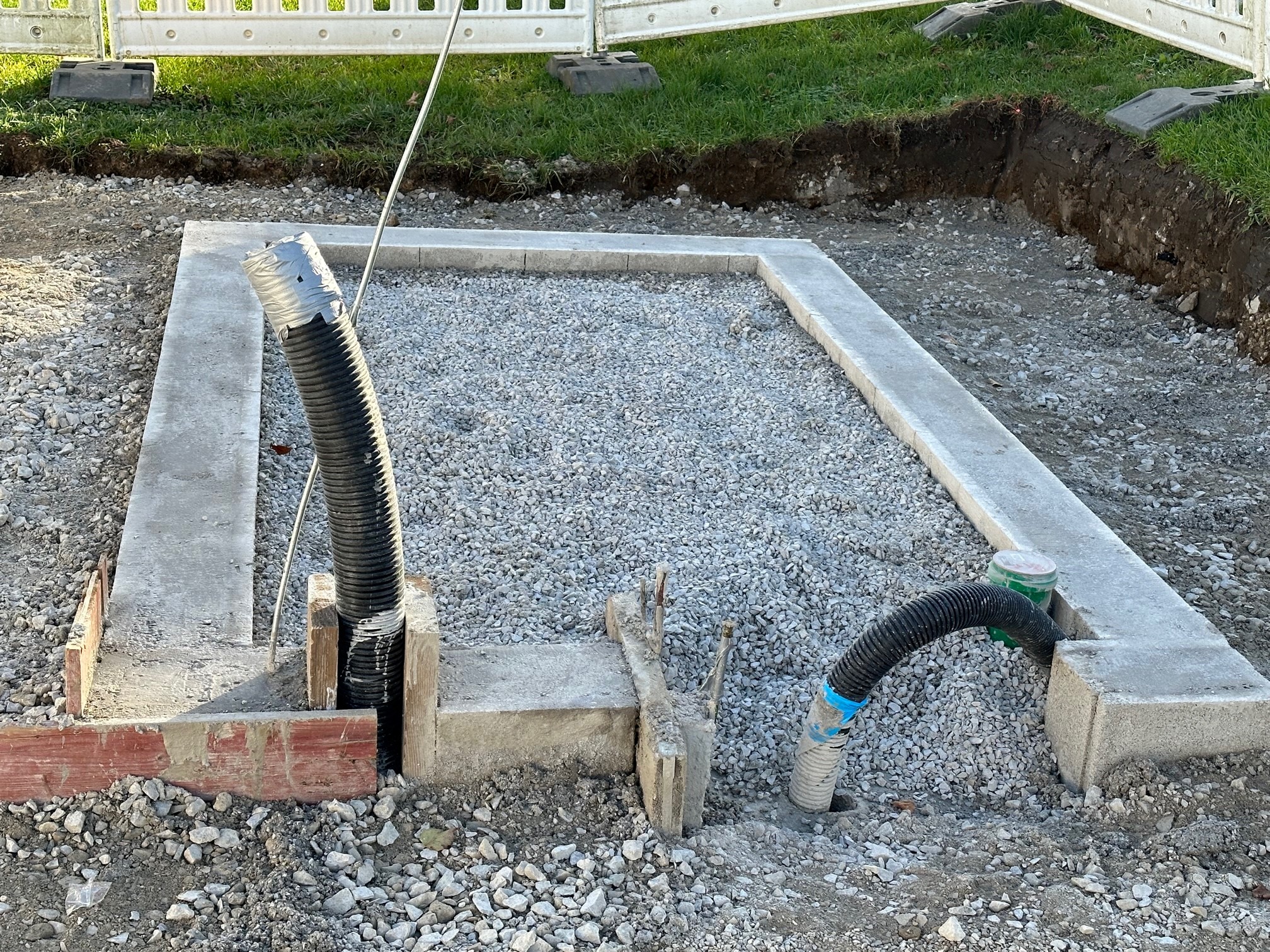 Errichtung einer öffentlichen, selbstreinigenden Toilettenanlage im Hochwassergebiet