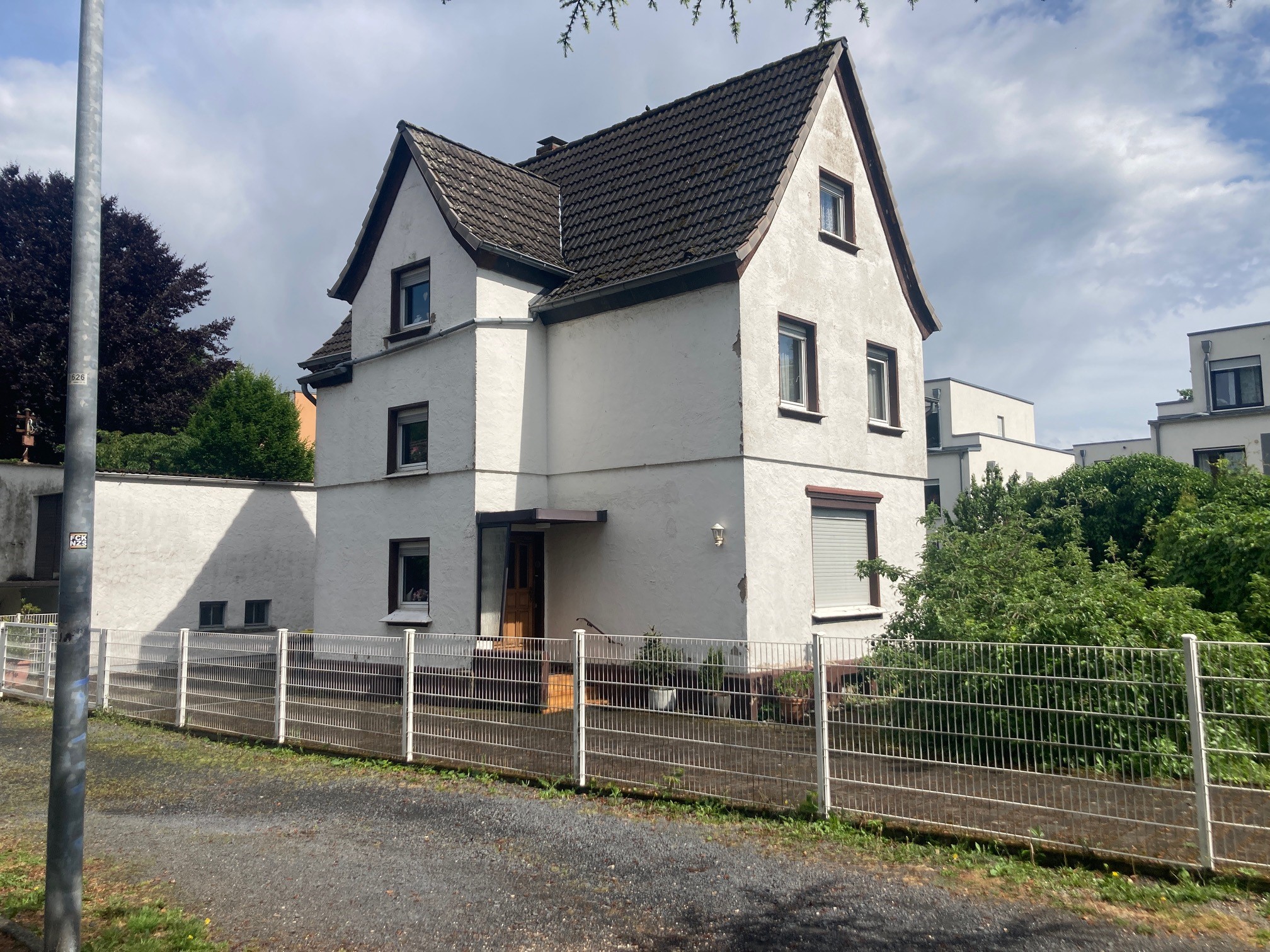 Sanierung und Umbau eines Zweifamilienwohnhauses
